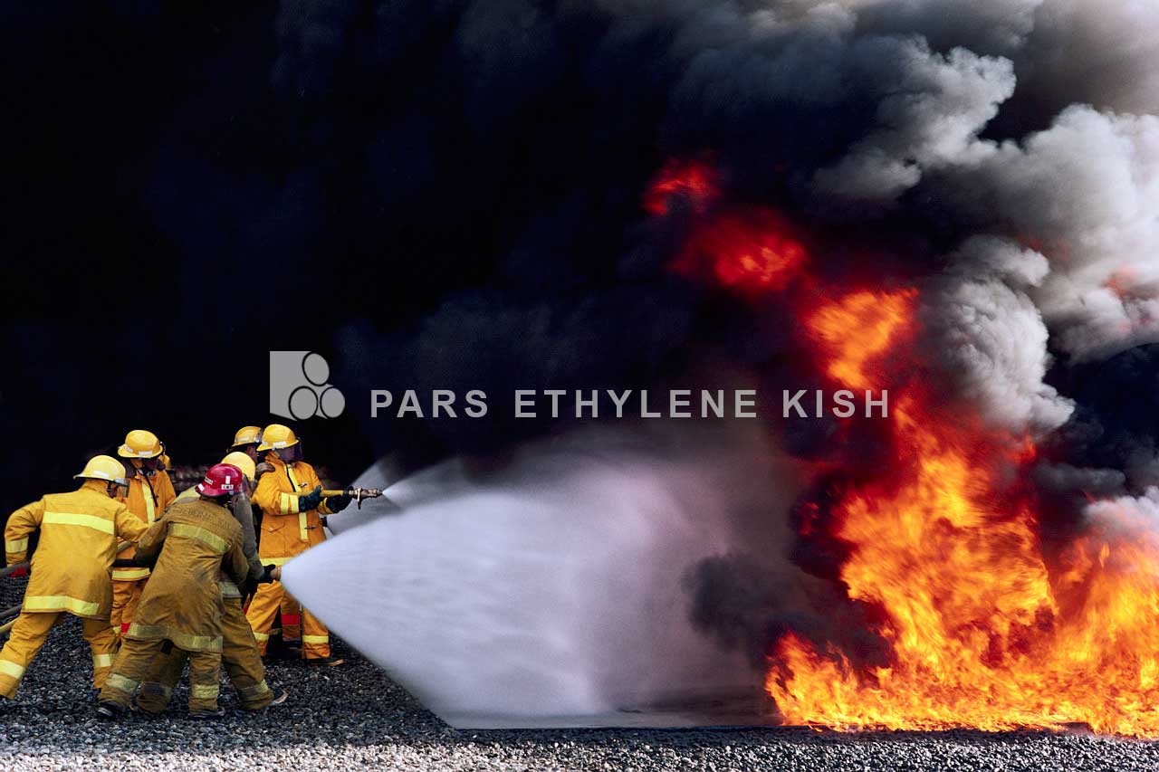 کاربرد لوله‌های پلی اتیلن در آتش‌نشانی و اطفاء حریق